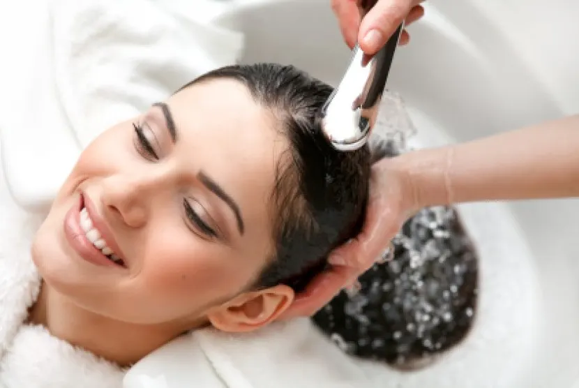 Bilas Rambut Hingga Benar-Benar Bersih